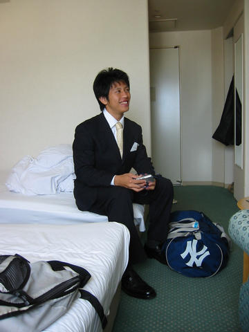 20030911_074004-00-kojima